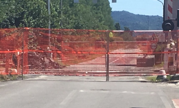 Chiuso il passaggio a livello di Torrazza