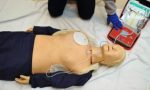 Al via i corsi per imparare ad usare il defibrillatore