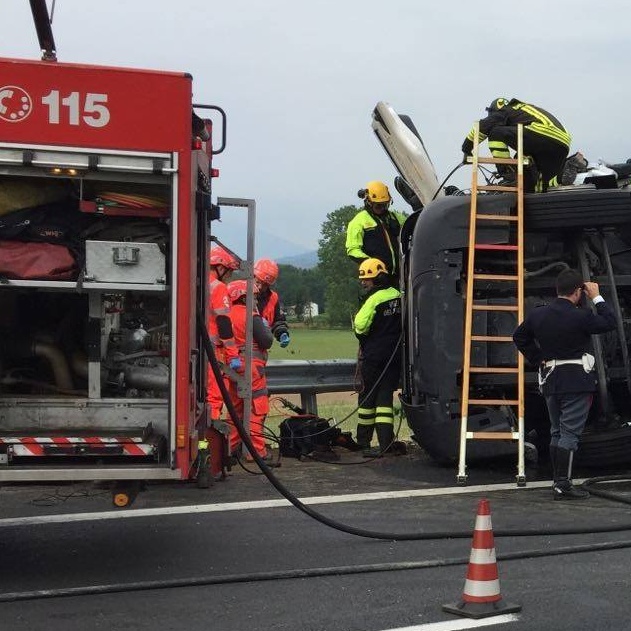 Grave incidente sulla bretella dell’A5 tra Albiano e Borgo d’Ale