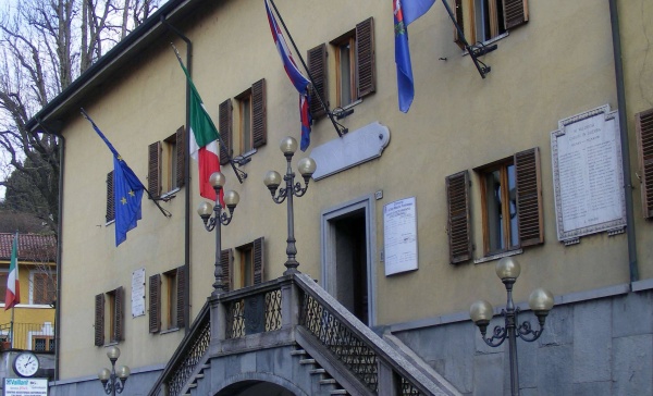 San Mauro, “vietato” bagnare i giardini durante il giorno