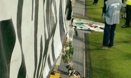 Ciao Chri, striscione e fiori per Chistian Zampedri in curva allo Juventus Stadium