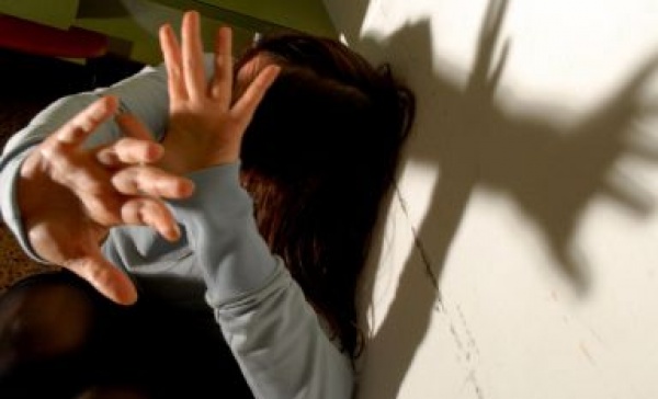 Da anni picchiava la fidanzata: arrestato