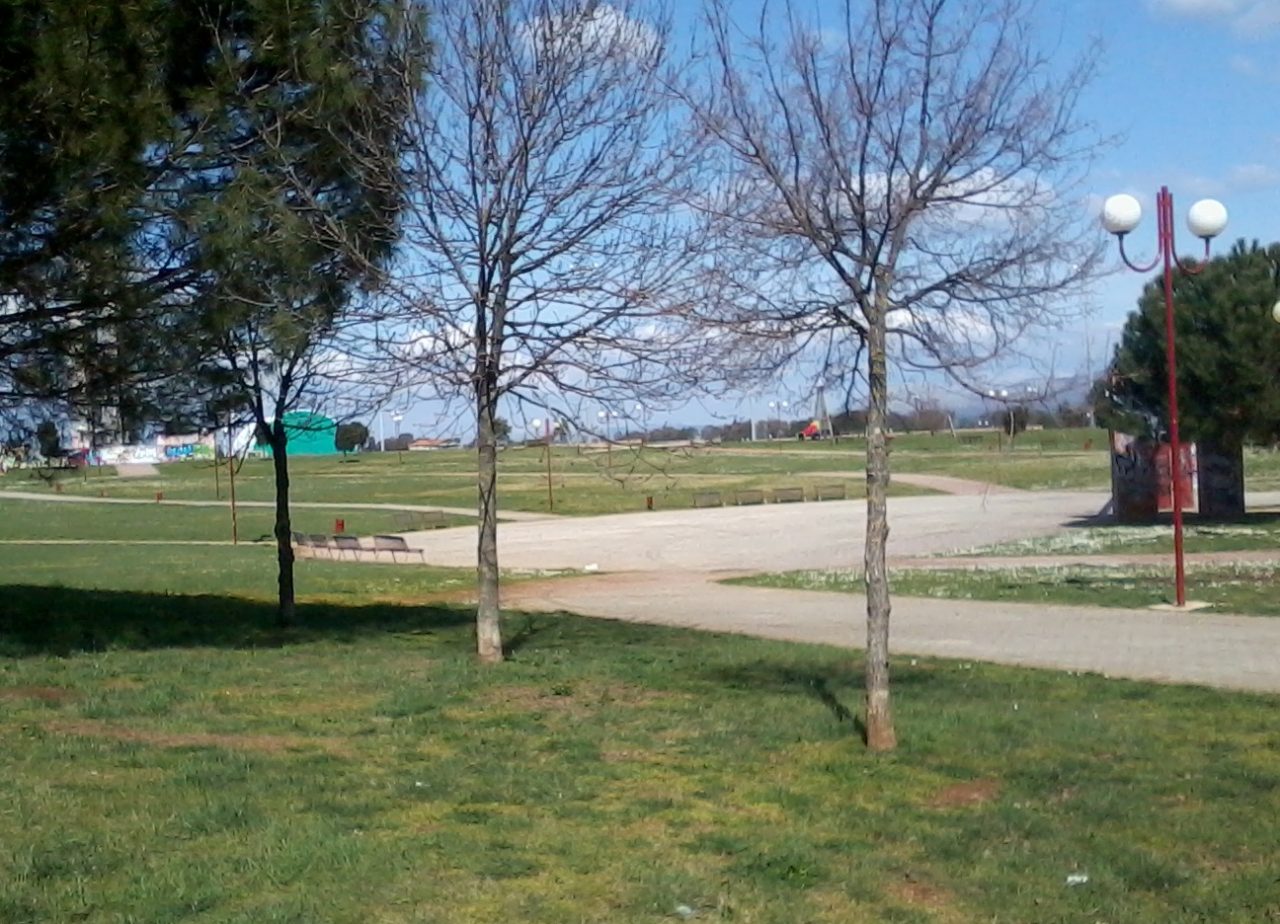 I carabinieri sigillano il chiosco nel parco