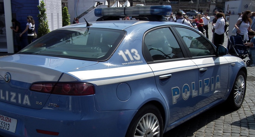Rubavano nelle auto abbassando i finestrini