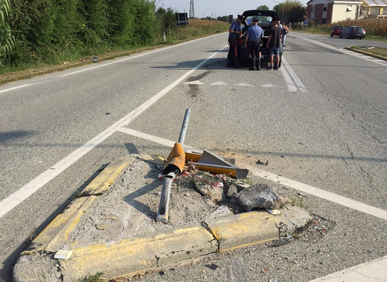 Scontro tra due due auto alle porte di Chivasso