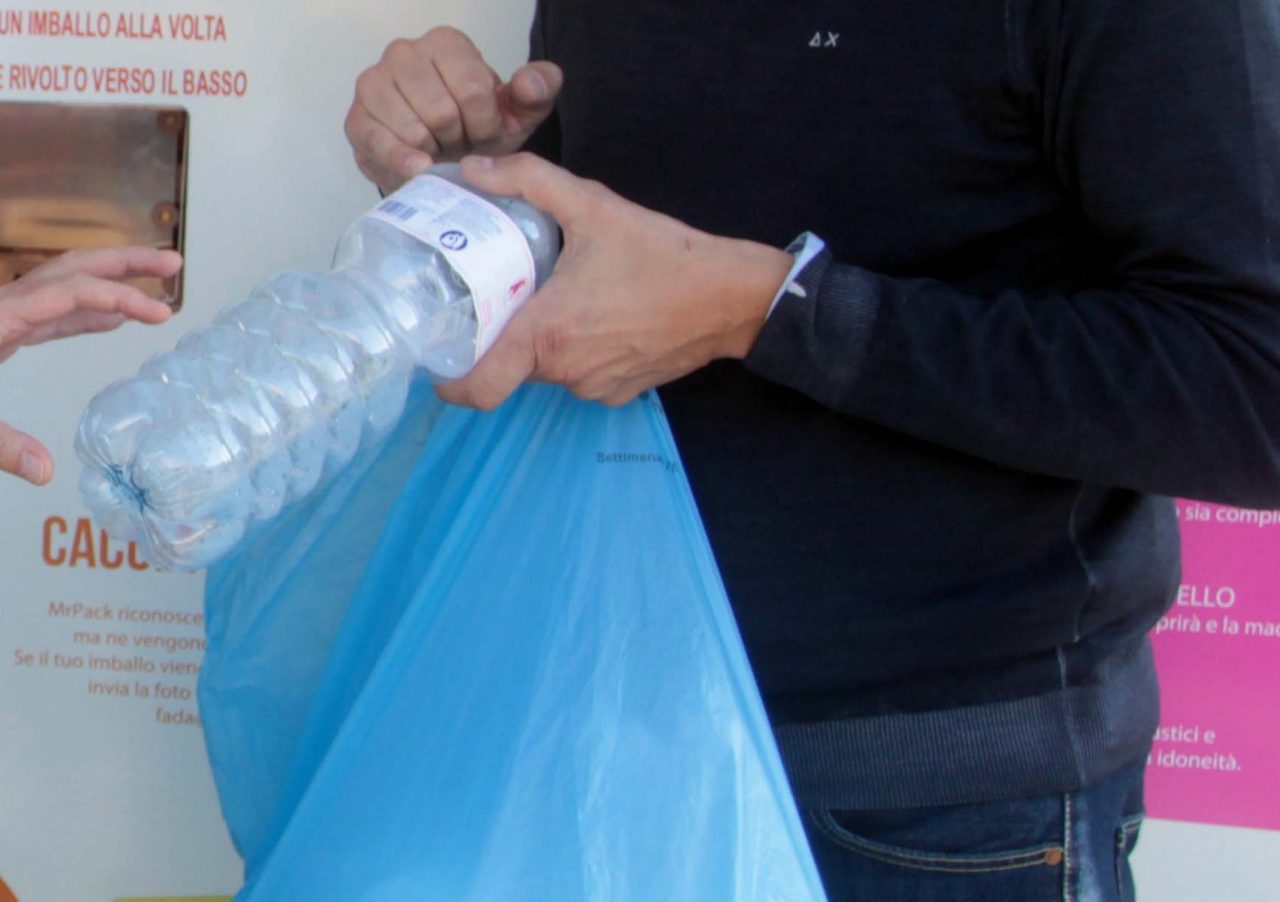 Settimo: se ricicli la plastica hai lo sconto in bolletta