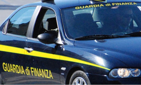 Droga, sequestrati 90 grammi di hashish