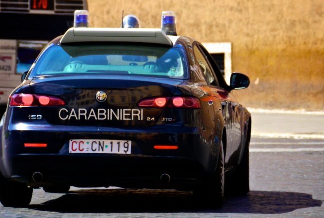 Si spacciano per Carabinieri… ma erano truffatori