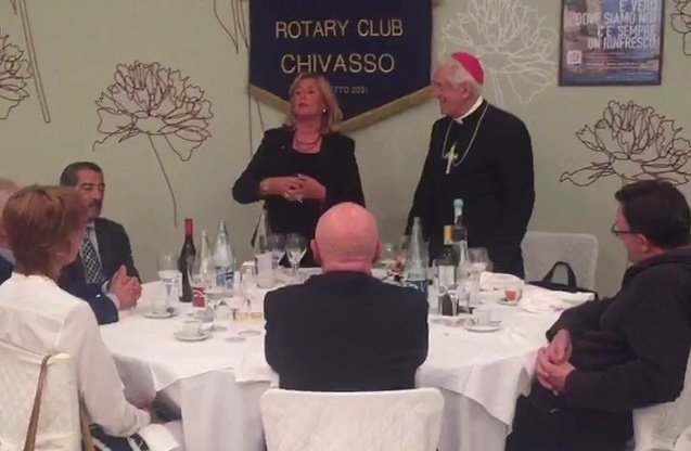 Rotary Chivasso, col vescovo per parlare di migranti