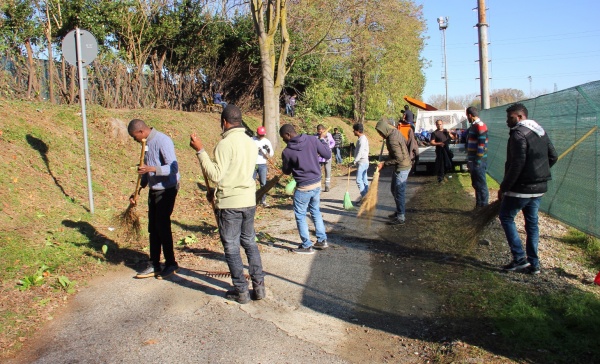 San Mauro, profughi al lavoro per il bene della città