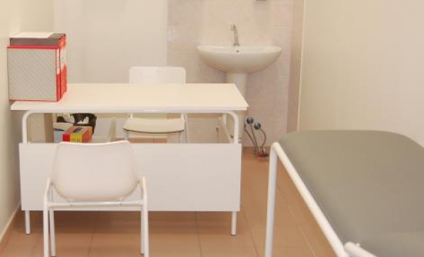 32enne sviene alla vista del Vitruviano ad una mostra