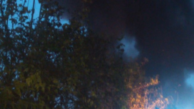 Fiamme nel campo nomadi alle porte di Venaria
