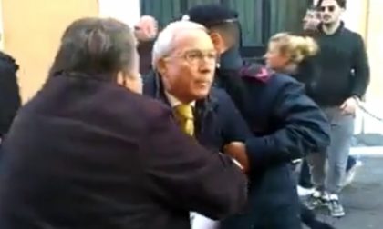 Il consigliere comunale di Torino Osvaldo Napoli "arrestato" dai forconi