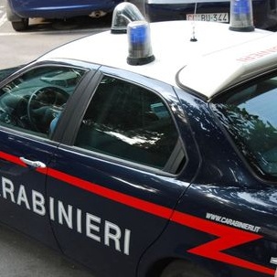 Rubarono la borsetta di un’ anziana: denunciati tre ladri