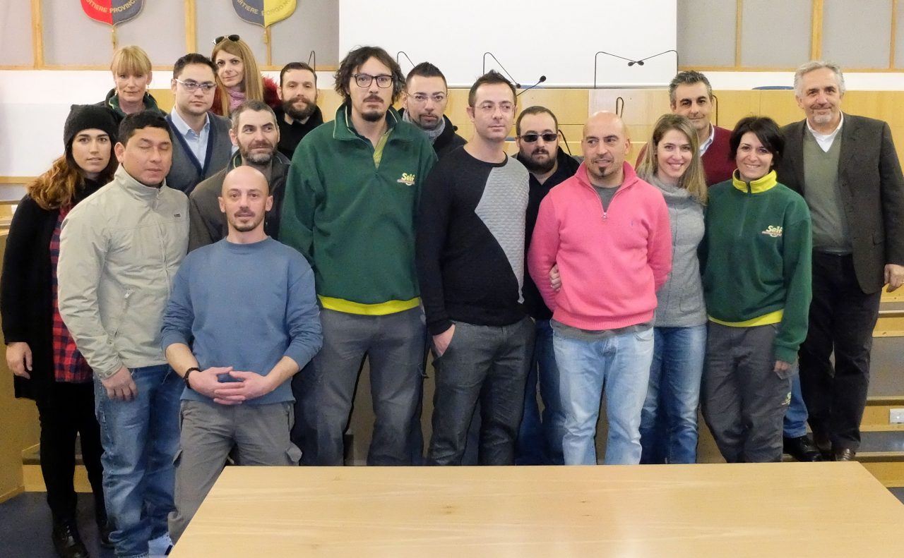 Self rischia la chiusura: 50 operatori senza lavoro