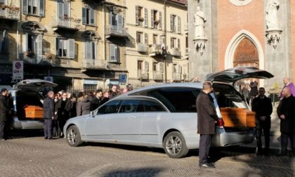 Grande commozione al funerale dei coniugi uccisi nel ferrarese