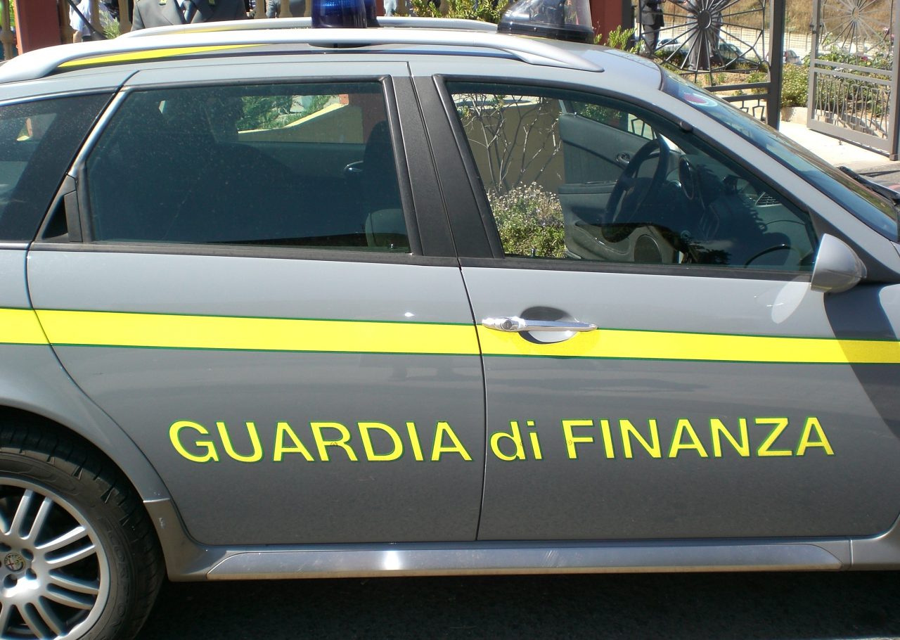 Sequestro di ricambi auto contraffatti: un traffico milionario