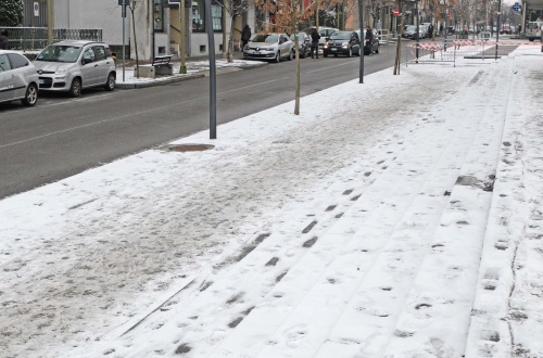 Settimo, dopo la nevicata polemiche per le strade ghiacciate