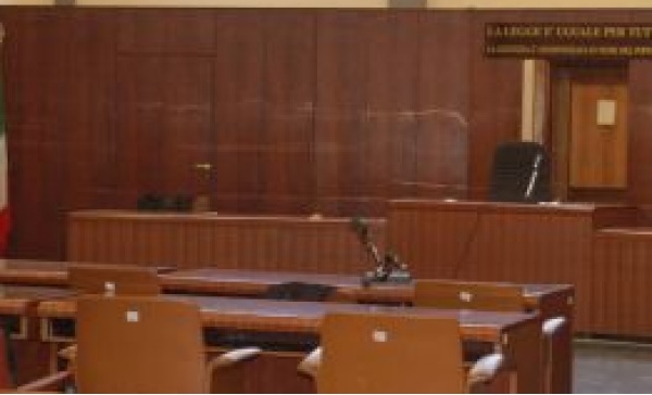 Fu licenziato per una mail, la Cassazione: “Va rientegrato”