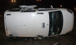 Incidente in via Cernaia, coinvolto un taxi