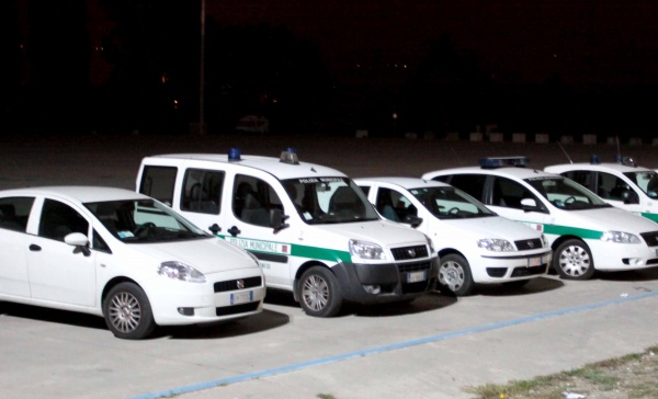 Investito da un’auto dopo l’aggressione: si cercano testimoni