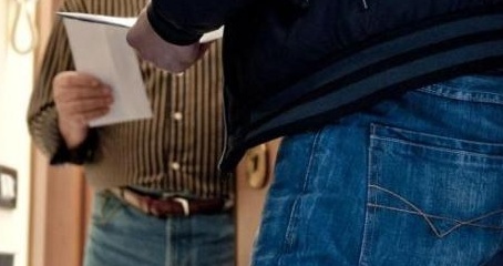 Pensionato narcotizzato e derubato. un danno da 13 mila euro