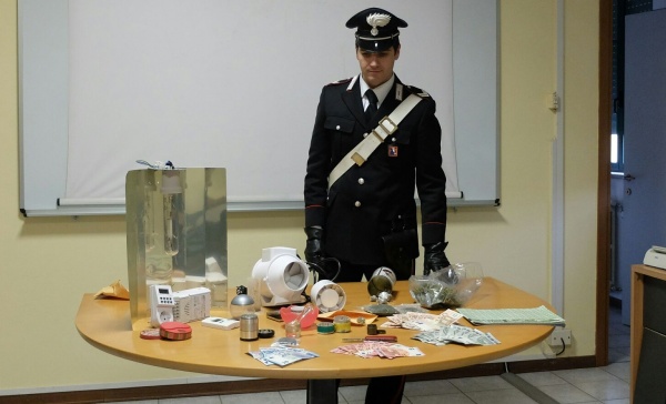 San Mauro, diciannovenne arrestato per detenzione ai fini di spaccio