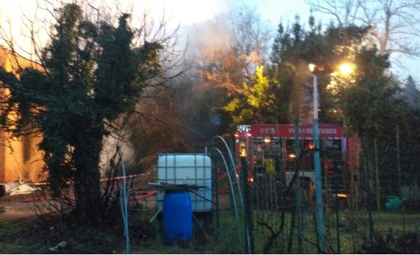 San Raffaele, un intossicato per l’incendio di un fienile