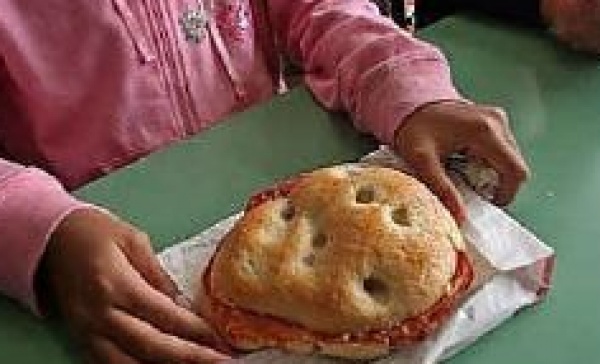 A scuola con il panino, dal Ministero arriva il sì