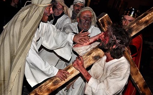 Passione di Cristo, il Comune di Chivasso  spende 7500 euro