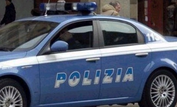 Poliziotto aggredito: sei arrestati