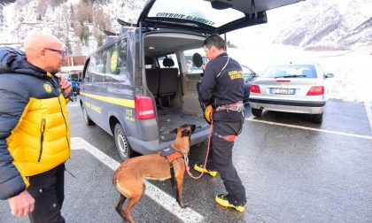 Valanga: tre morti e venti feriti