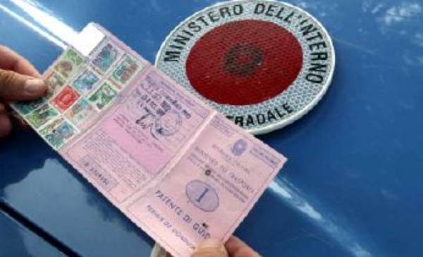 Patenti di guida illecite, 4 arresti
