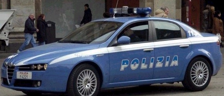 Furti per centinaia di migliaia di euro: arrestate due bande