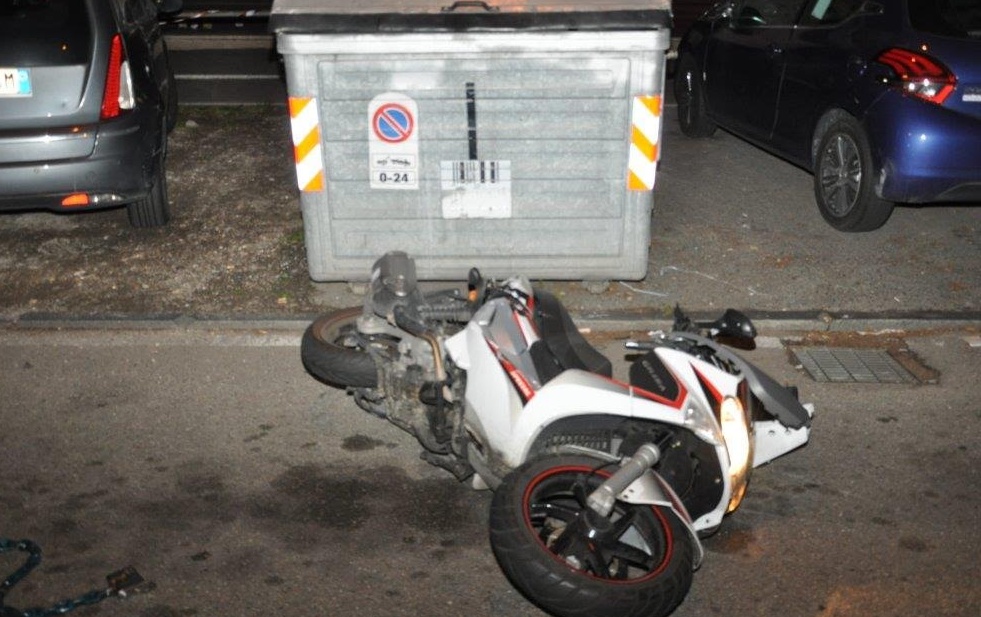 Motociclista muore in un incidente stradale: si cercano testimoni