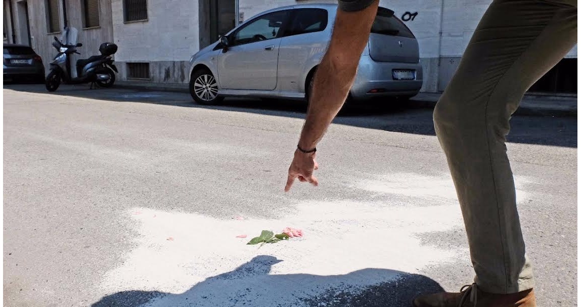 Bambino morto a Settimo: sui social insulti contro la mamma