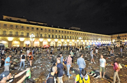 È morta Erika, schiacciata e ferita in piazza San Carlo