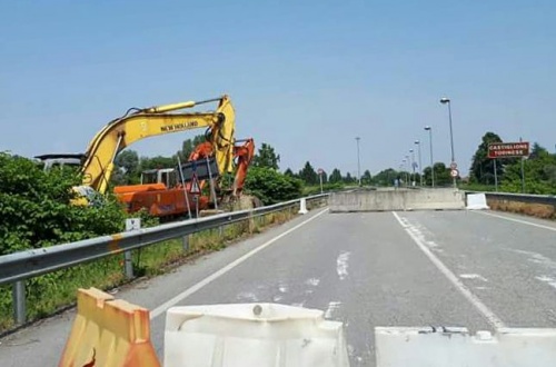 Ponte sul Po: il cantiere di demolizione entra nel vivo