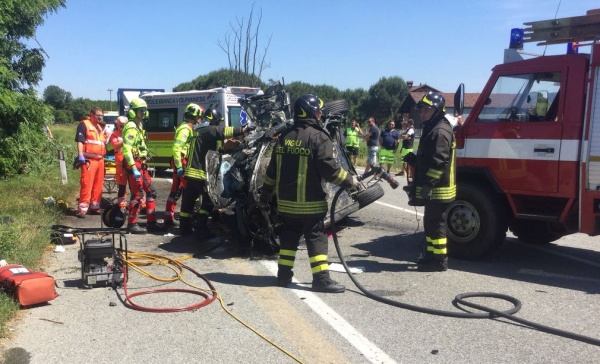 Settimese si ribalta in auto: trasferito al Cto in elisoccorso
