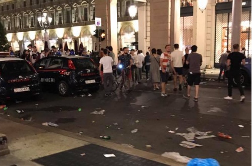 Torino, 1000 feriti in piazza San Carlo: un bimbo in fin di vita
