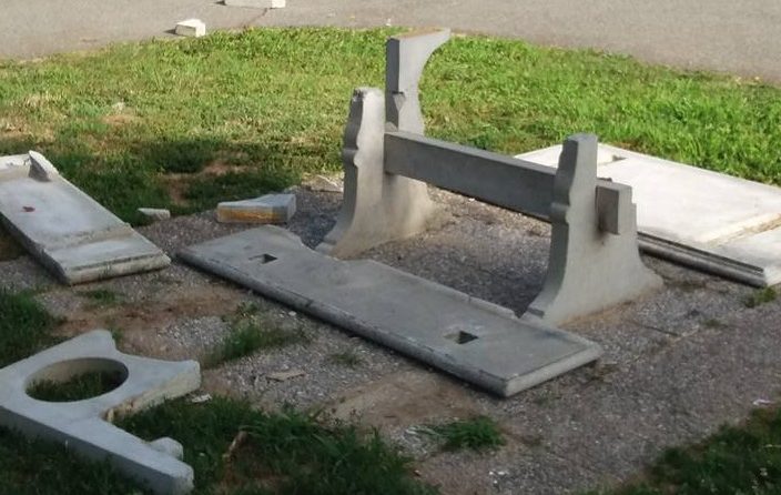 Cigliano, atti vandalici a Parcolandia