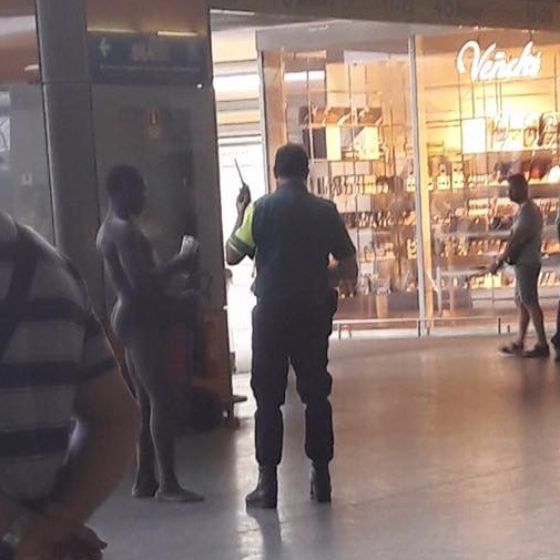 Nudo in stazione a Porta Nuova: nei guai un giovane, era ubriaco