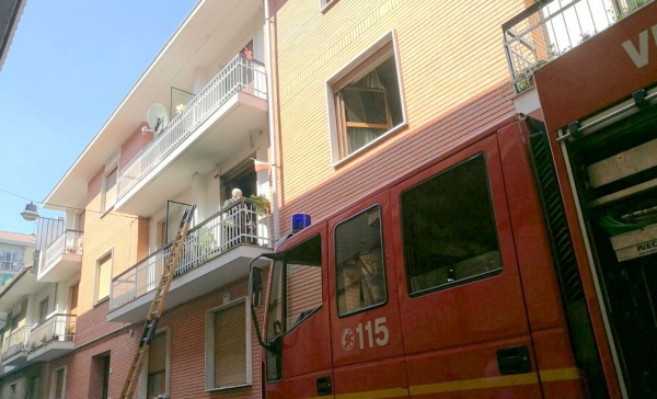 Settimo, incendio in un appartamento
