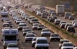 Traffico da bollino rosso in autostrada