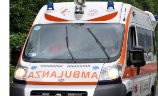 Scontro tra due auto in tangenziale, lunghe code