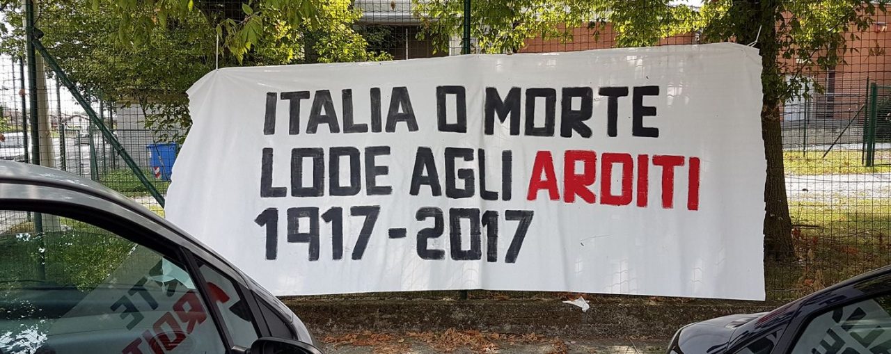 A Crescentino uno striscione di Casa Pound