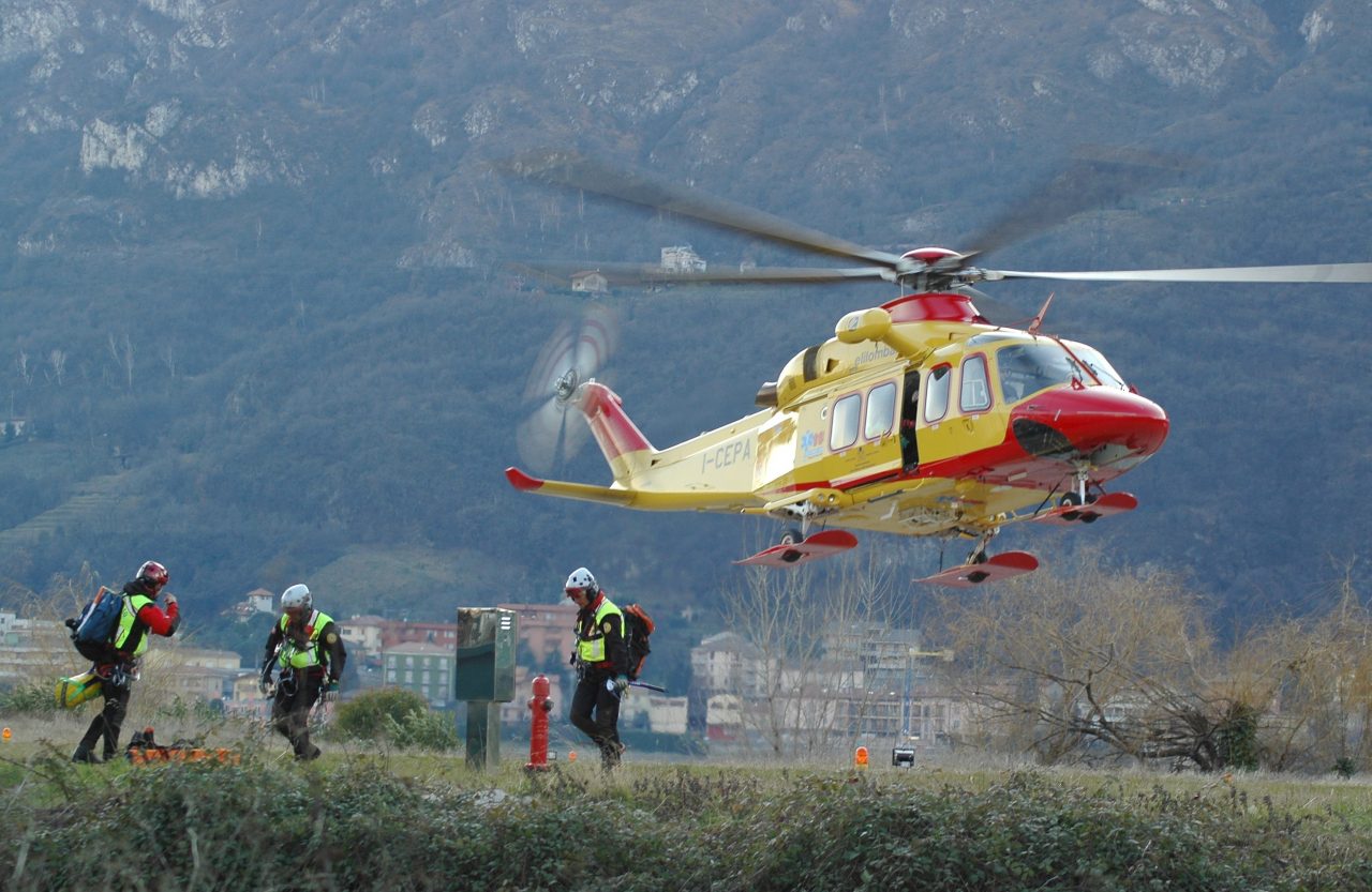 Alpinista precipita e muore in Canavese
