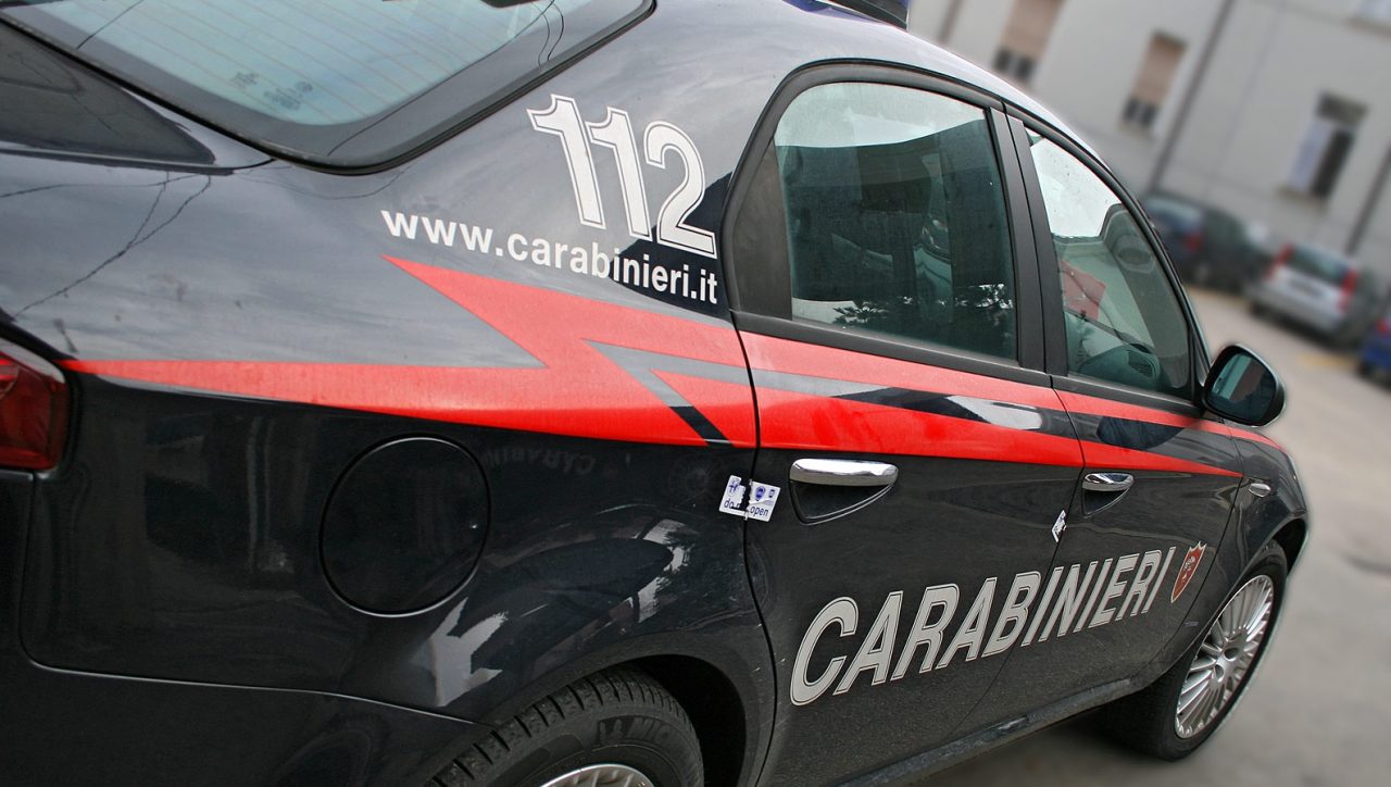 Derubavano gli anziani: arrestati due fratelli
