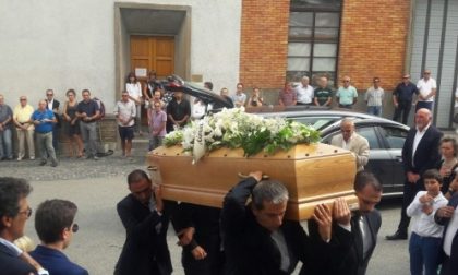 Folla commossa ai funerali dell'imprenditore Mattioda
