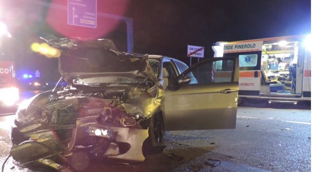 Giovane muore in un incidente. L’autista dell’altra auto denunciato per omicidio stradale